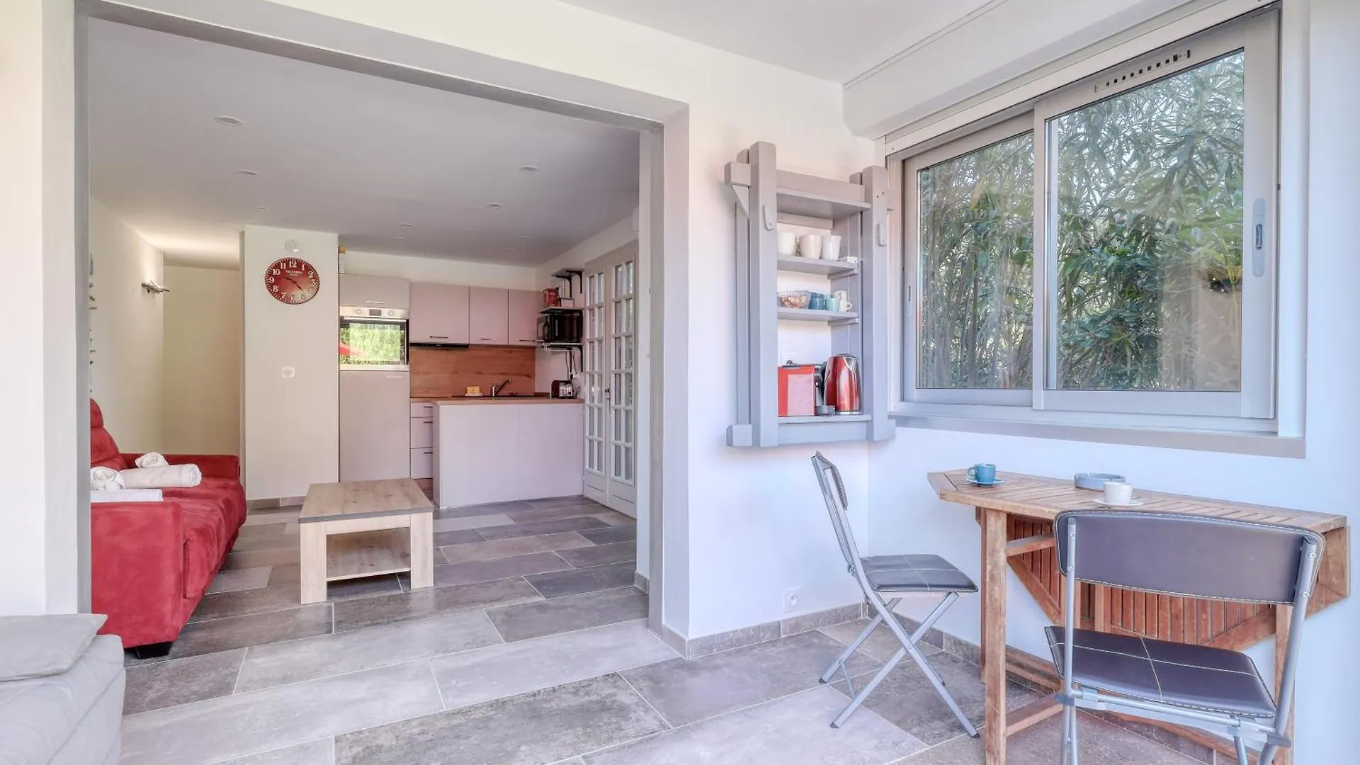 Magnificent Newly Renovated Close To Beach & Swimming Pool Le Lavandou Apartment