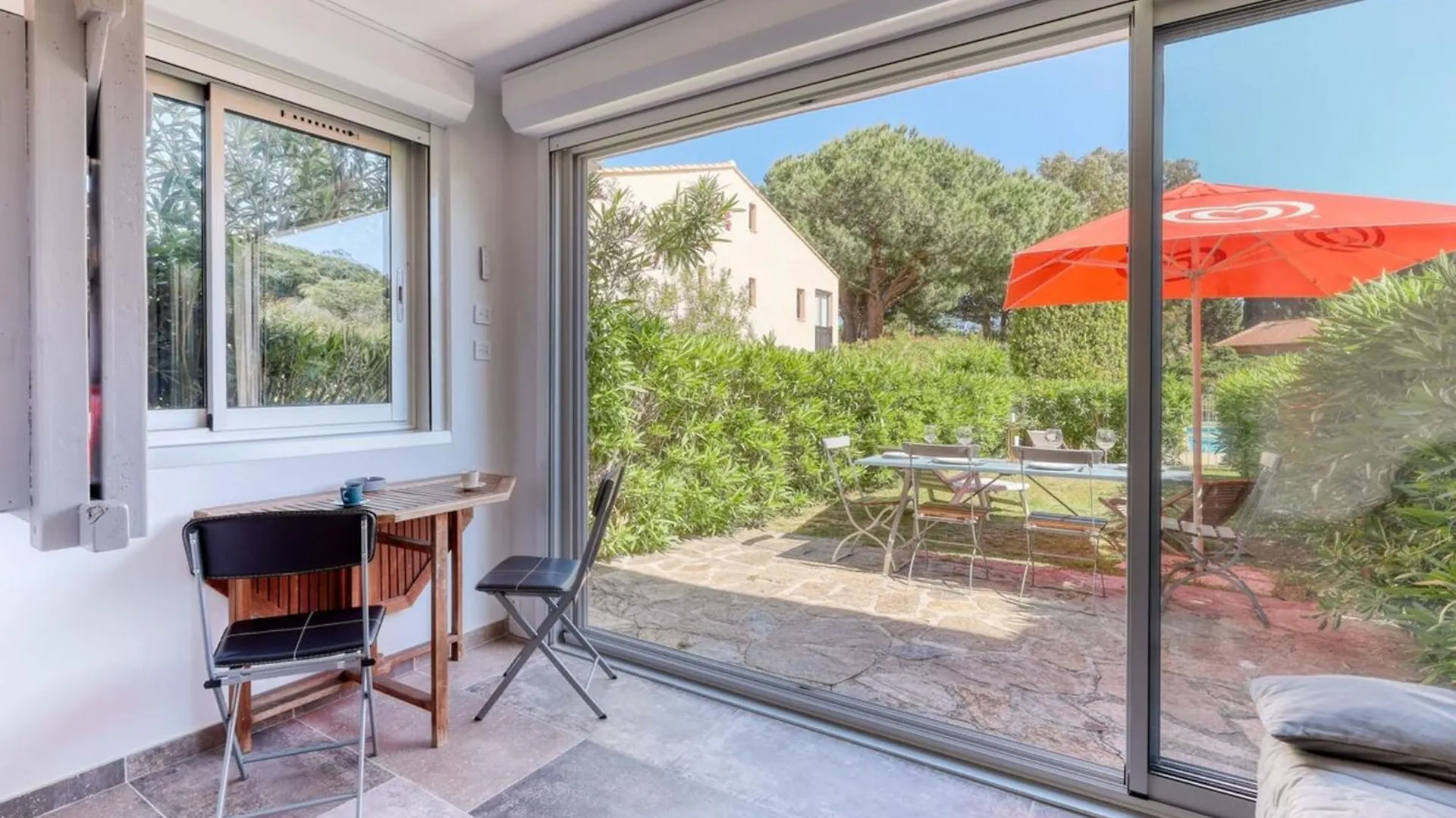 Magnificent Newly Renovated Close To Beach & Swimming Pool Le Lavandou Apartment